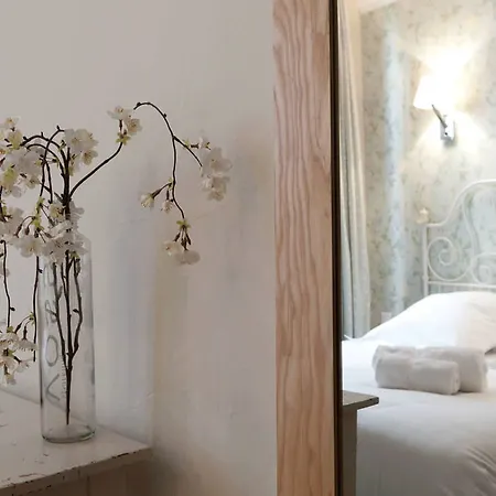 Hotel Le Saint Pierre Des Terreaux 2*