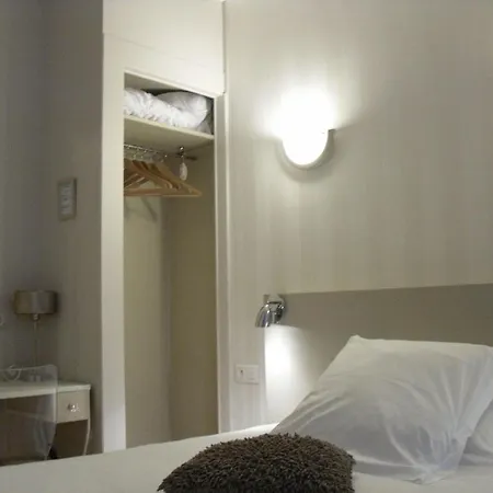 Hotel Le Saint Pierre Des Terreaux 2*